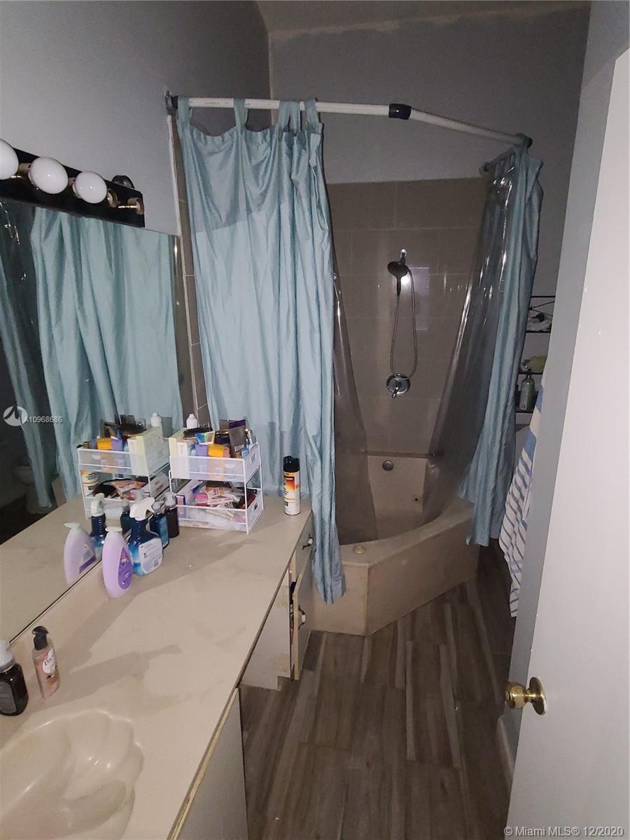 9108 Southwest 21st Street, Unit C Boca Raton, FL 33428 - Photo 15 of 17 Gallery Image 15