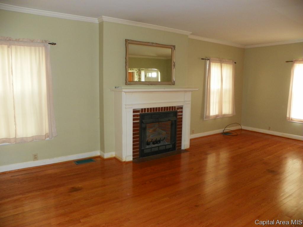533 Rosedale Boulevard Jacksonville, IL 62650 - Photo 19 of 34 Gallery Image 19