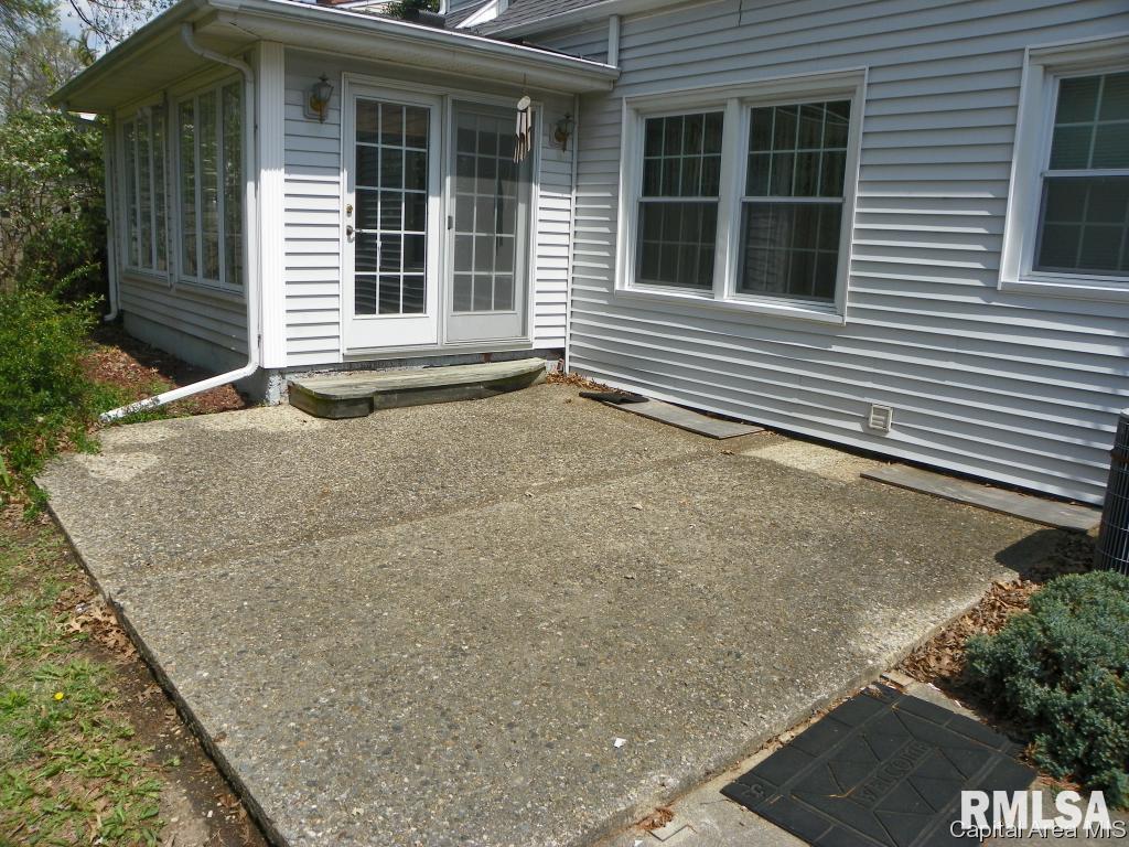533 Rosedale Boulevard Jacksonville, IL 62650 - Photo 6 of 34 Gallery Image 6