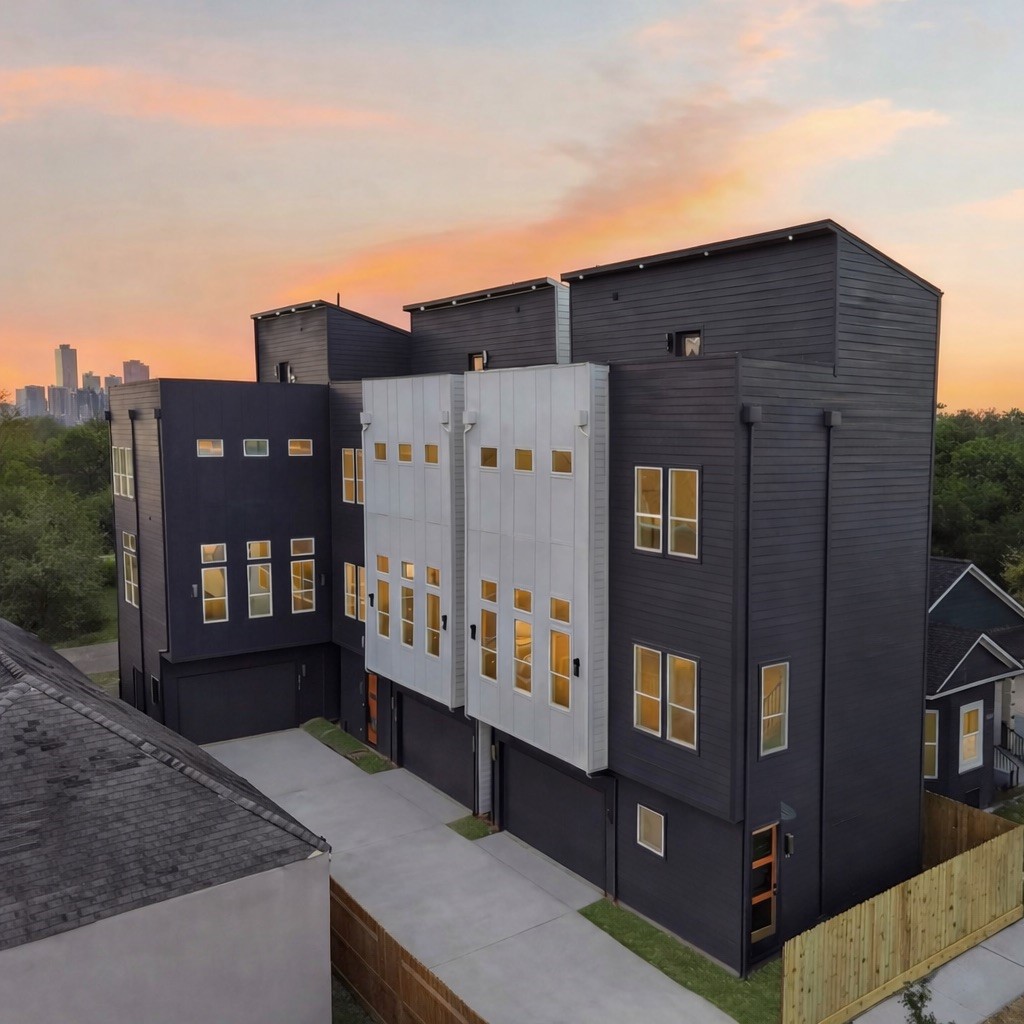 1517 McKee Street Houston, TX 77009 - Photo 3 of 34
