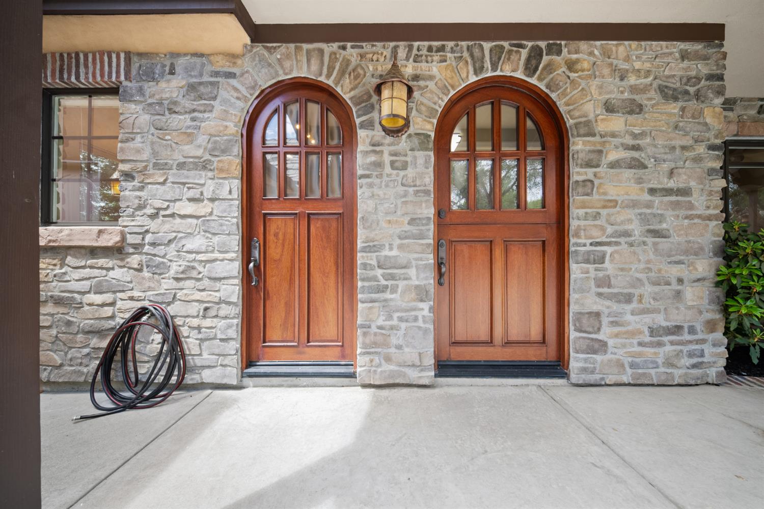 9738 Rim Rock Circle Loomis, CA 95650 - Photo 78 of 97 Easy to load in your groceries just steps from main garage to laundry to kitchen.