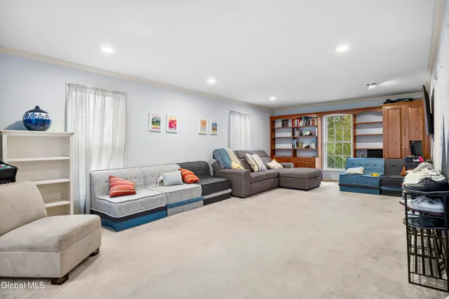 $615,000 | 31 Journey Lane, Bethlehem, NY 12077