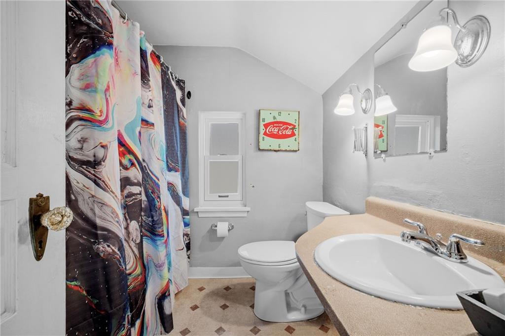 255 Rodi Road Pittsburgh, PA 15235 - Photo 18 of 21 Gallery Image 18