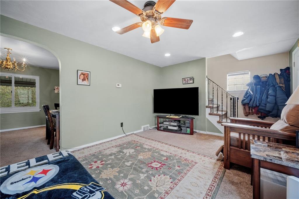 255 Rodi Road Pittsburgh, PA 15235 - Photo 4 of 21 Gallery Image 4