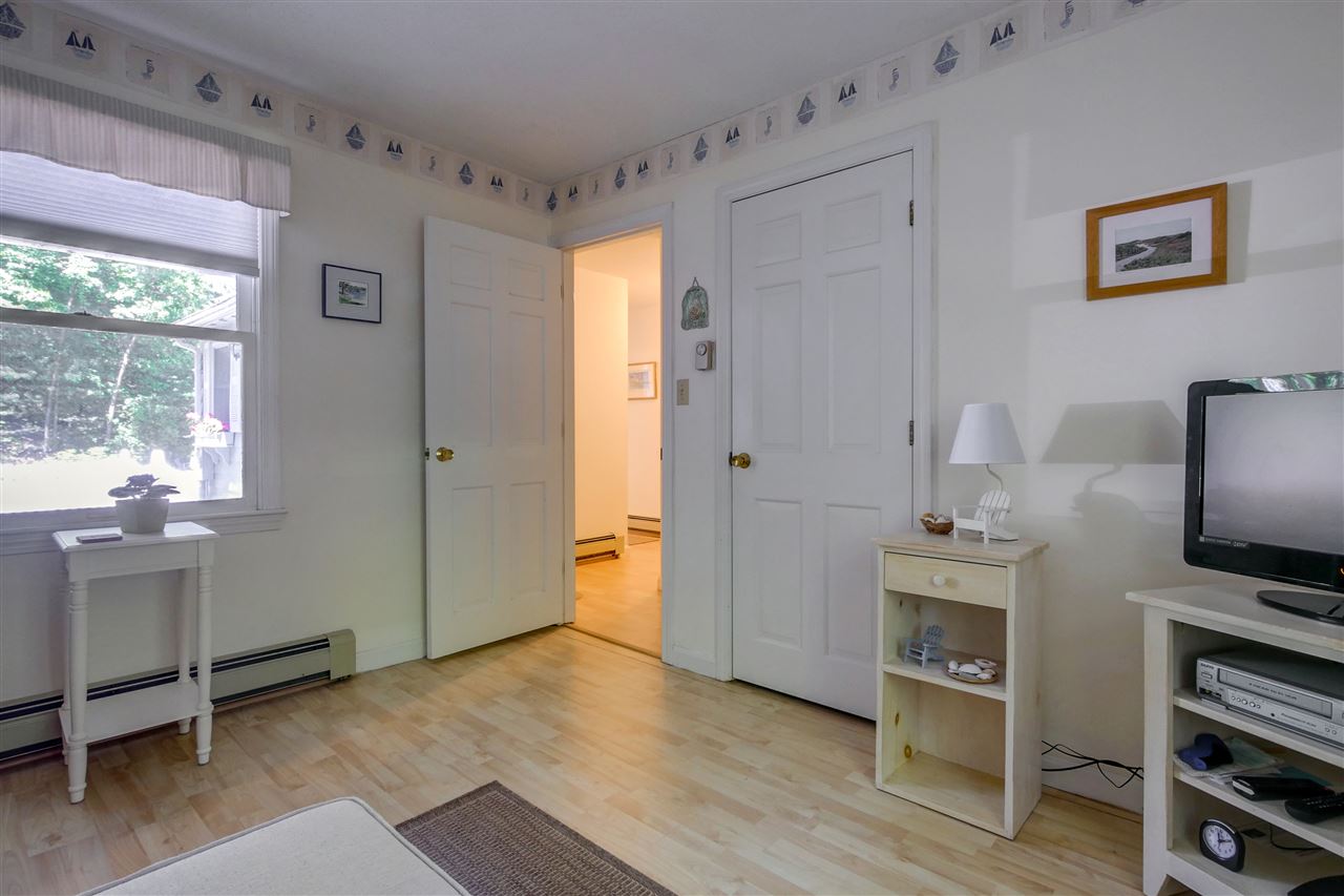 58 Cambridge Road Bedford, NH 03110 - Photo 25 of 40 Gallery Image 25