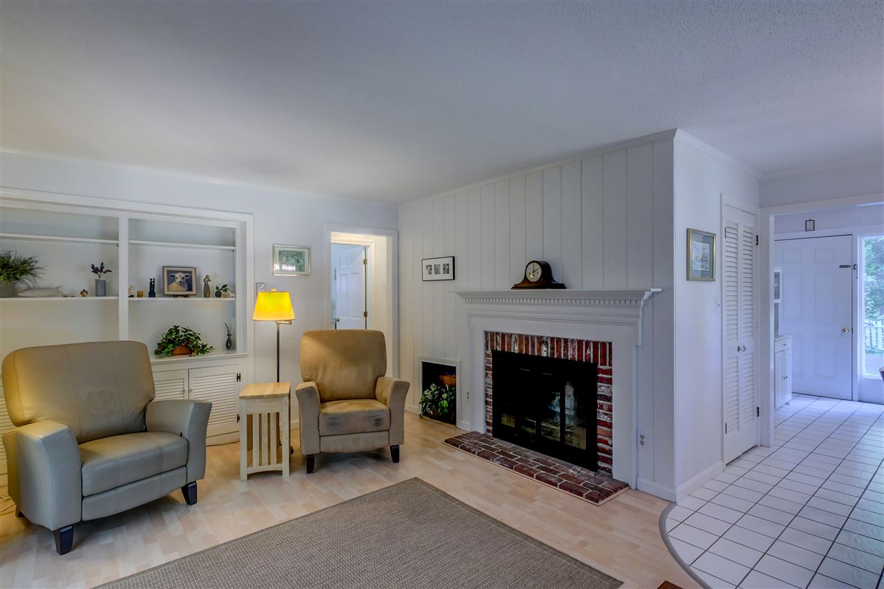 58 Cambridge Road Bedford, NH 03110 - Photo 7 of 40 Gallery Image 7