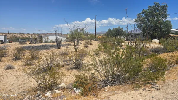 $16,000 | 208-05-067 South 6th Avenue, Yucca, AZ 86438