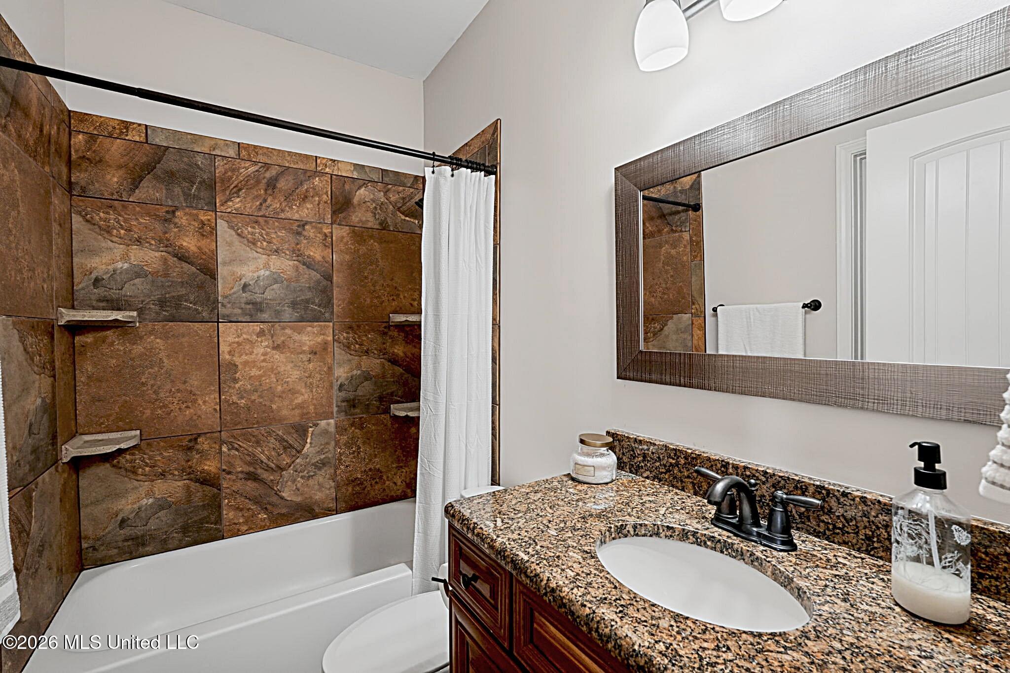 2690 Rodeo Way Nesbit, MS 38651 - Photo 20 of 32 Bathroom 2 - Downstairs