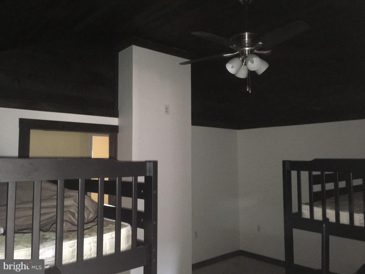 4144 Cold Run Valley Road Berkeley Springs, WV 25411 - Photo 23 of 34 BEDROOM