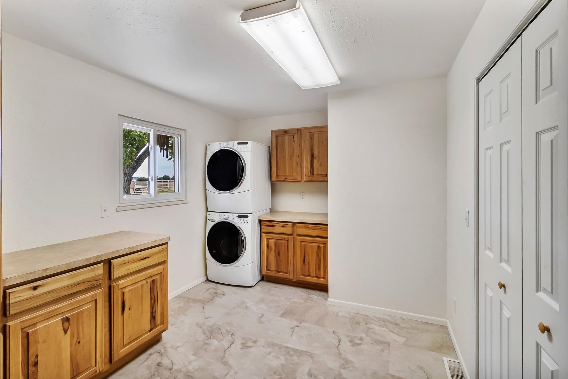 1847 7 Road Mack, CO 81525 - Photo 20 of 42 a kitchen with a refrigerator and a stove