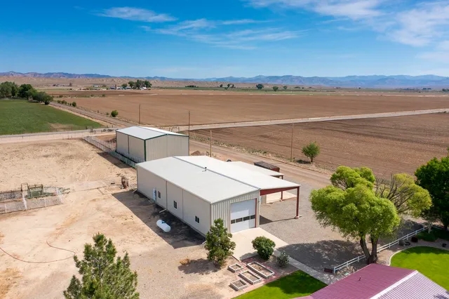 a view of a terrace with sitting area