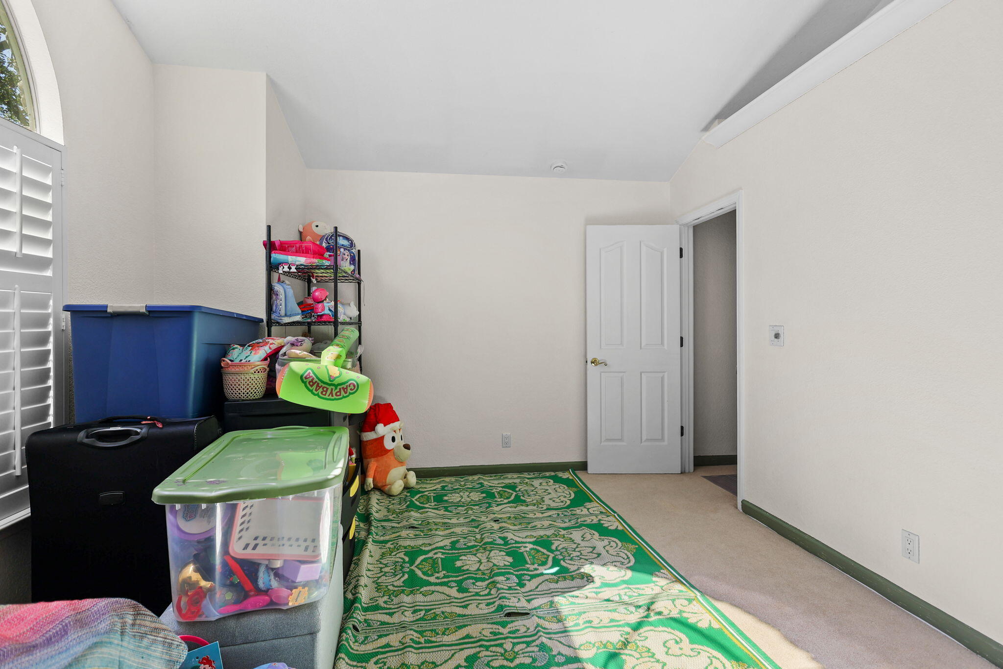 2366 Templeton Drive Redding, CA 96002 - Photo 35 of 54 Bedroom 4