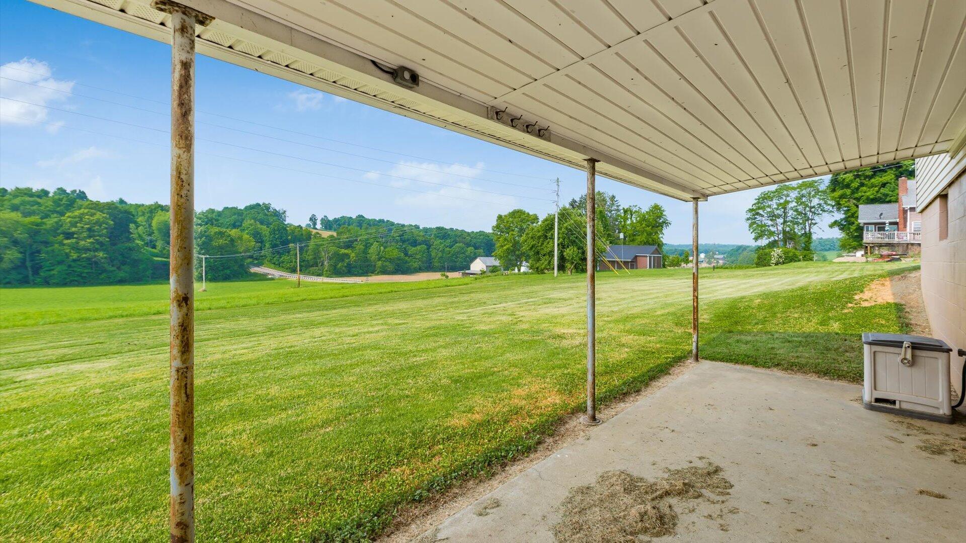 1189 Big Inch Road Northwest Somerset, OH 43783 - Photo 14 of 23 33-1189 Big Inch Rd014