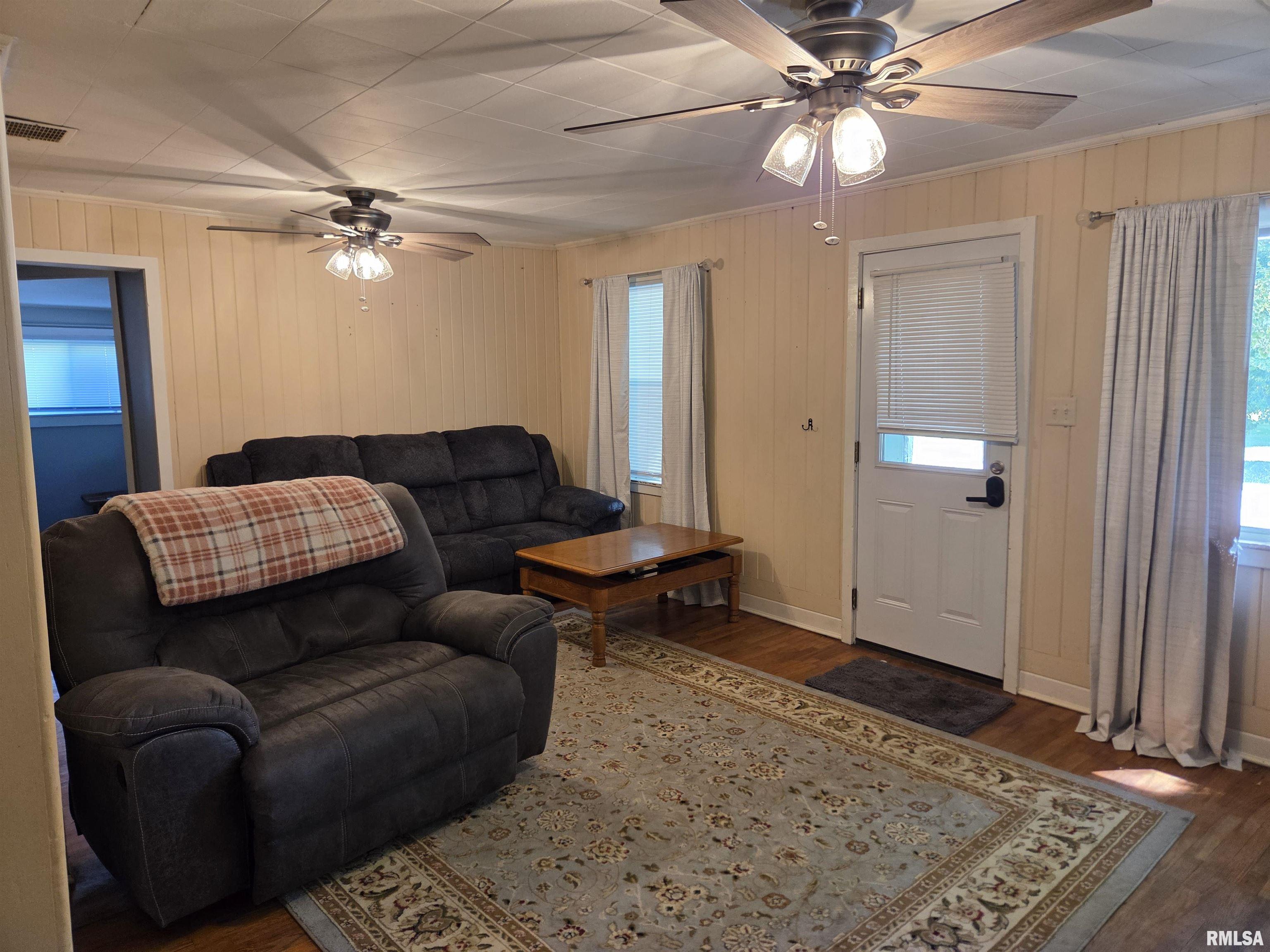 308 South Bonham Street Macomb, IL 61455 - Photo 6 of 24