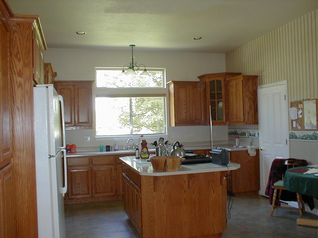21958 Boyle Road Palo Cedro, CA 96073 - Photo 10 of 11 Kitchen