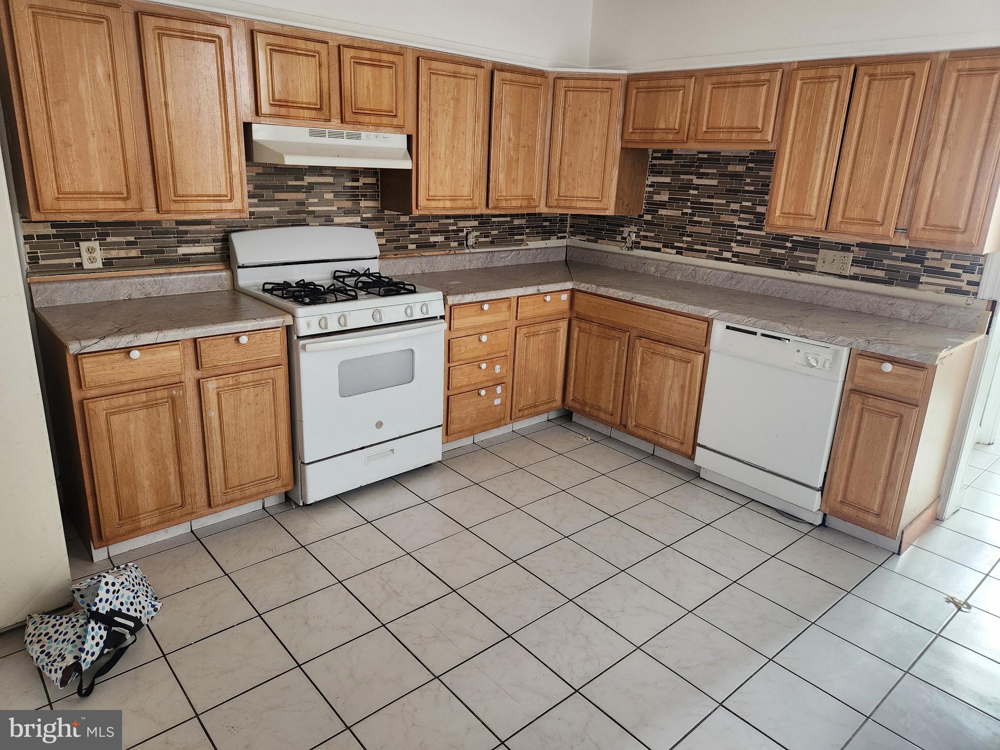 518 Birch Street Reading, PA 19604 - Photo 5 of 10