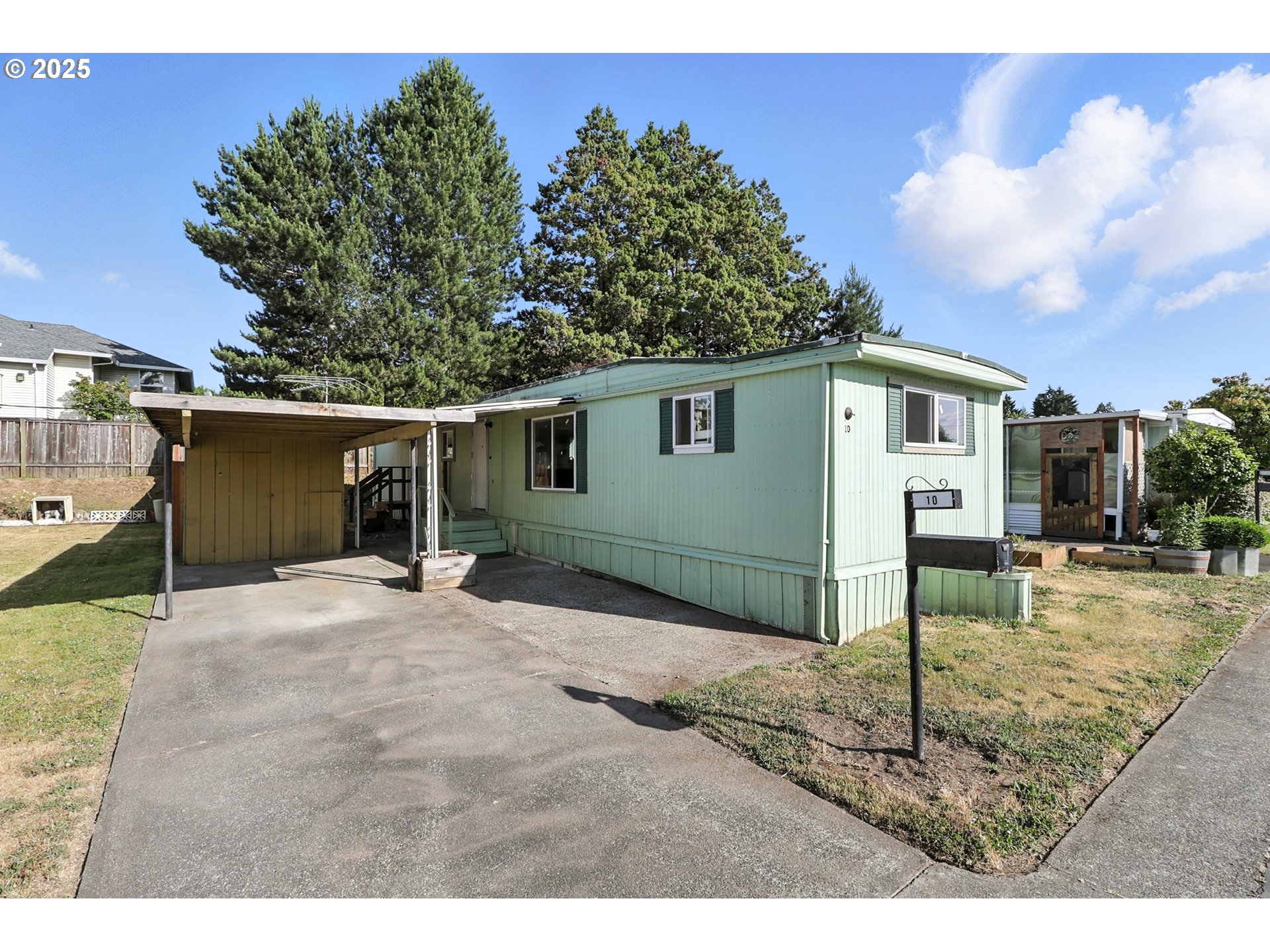 1901 Southeast Minter Bridge Road, Unit 10 Hillsboro, OR 97123 - Photo 1 of 22 Gallery Image 1