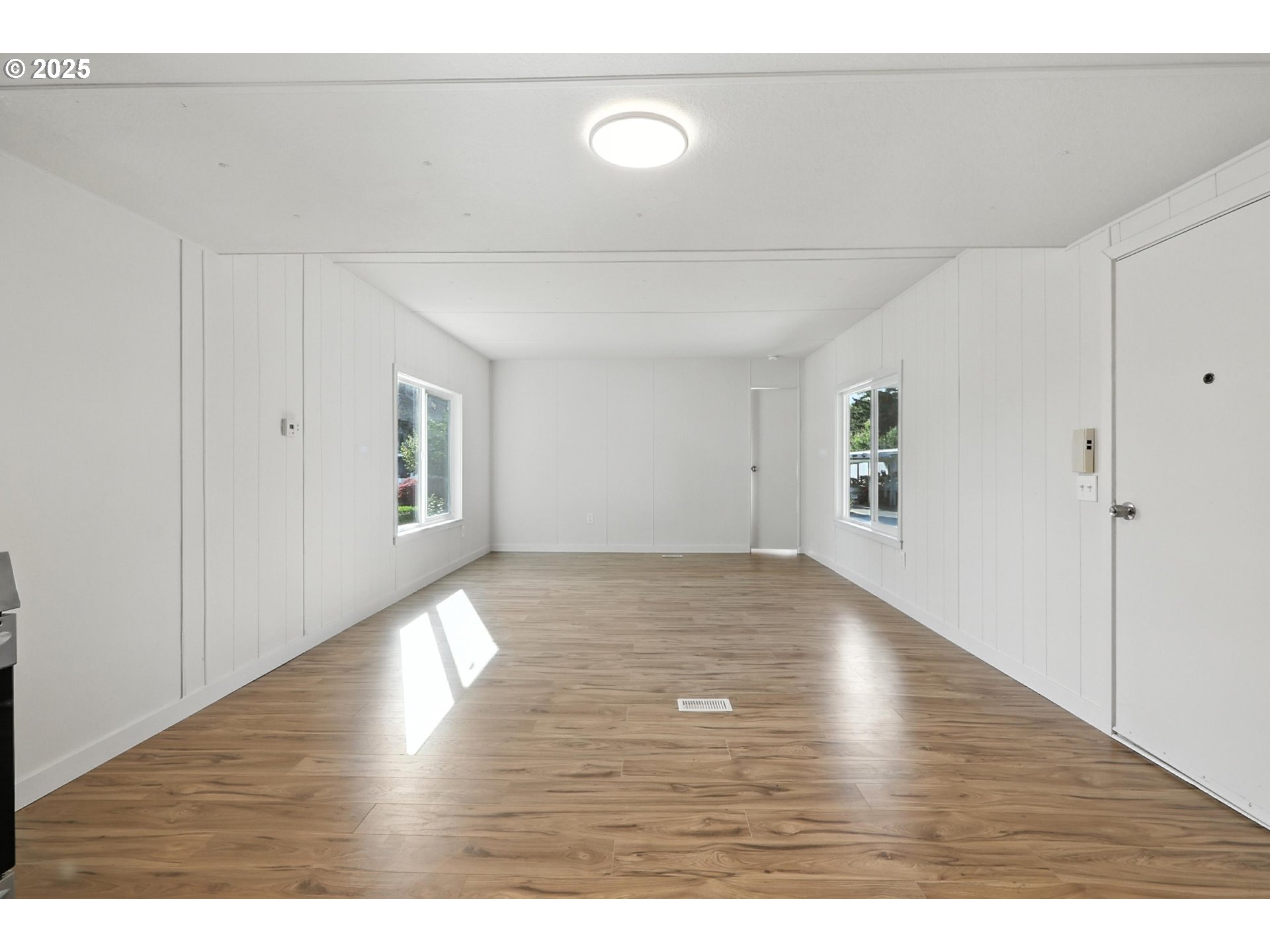 1901 Southeast Minter Bridge Road, Unit 10 Hillsboro, OR 97123 - Photo 2 of 22 Gallery Image 2