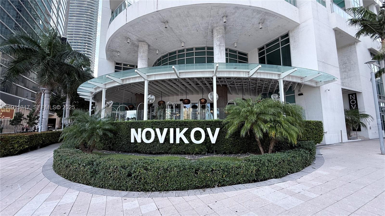 300 South Biscayne Boulevard, Unit T2407 Miami, FL 33131 - Photo 23 of 49 a front view of a house