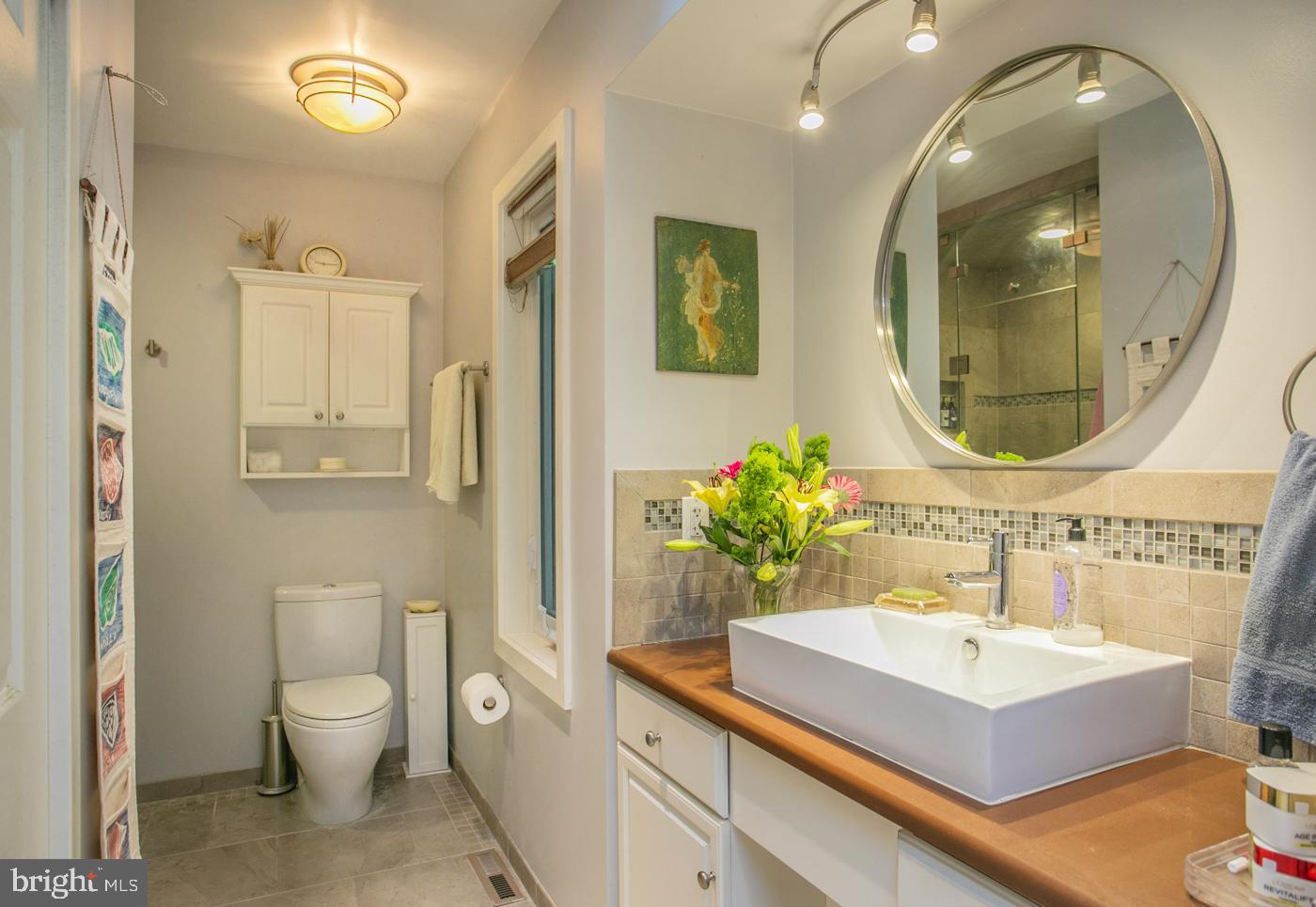 2066 Store Road Harleysville, PA 19438 - Photo 19 of 39 Master Bath