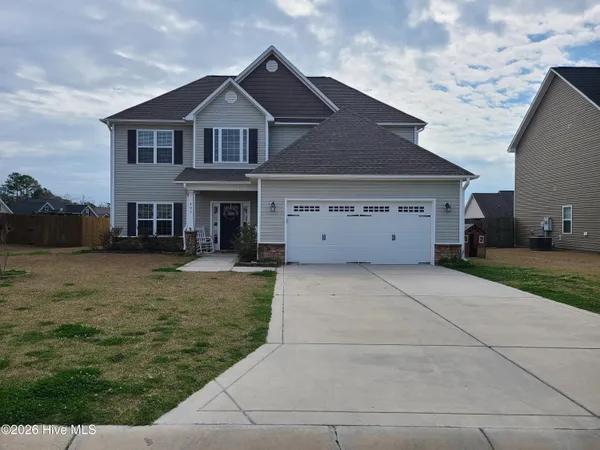 $2,600 | 403 Derrick Drive, Sneads Ferry, NC 28460