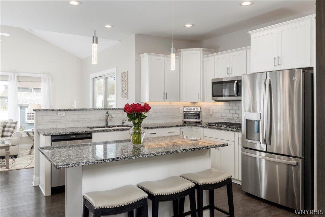 39 Partridge Walk Lancaster, NY 14086 - Photo 9 of 47 Granite Kitchen With Island
