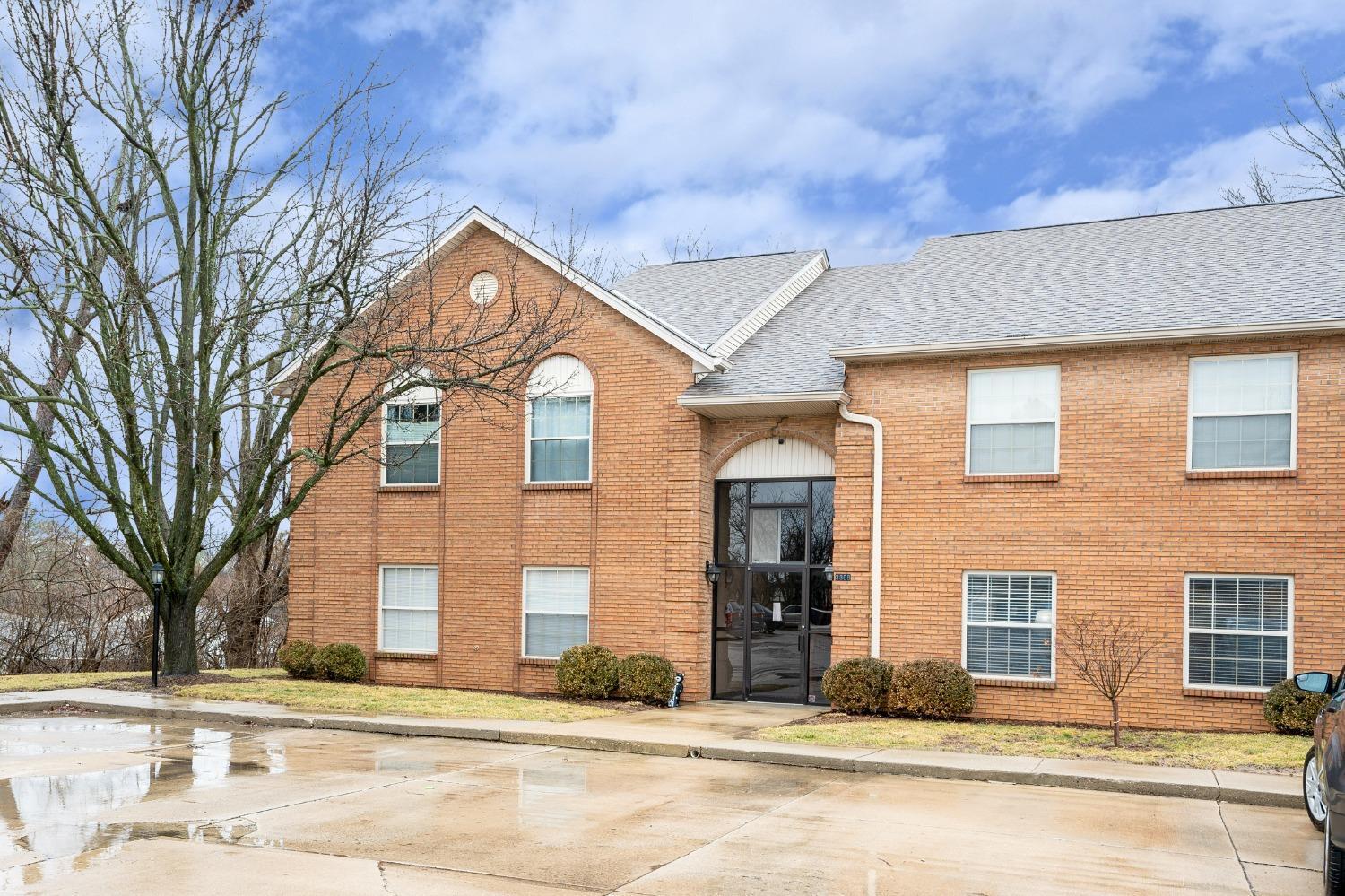 3308 North Bend Road, Unit 14 Cincinnati, OH 45247 - Photo 1 of 32