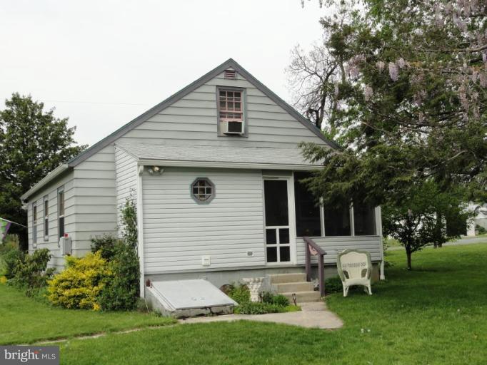 22331 Old Georgetown Road Smithsburg, MD 21783 - Photo 14 of 21 Exterior (Rear)