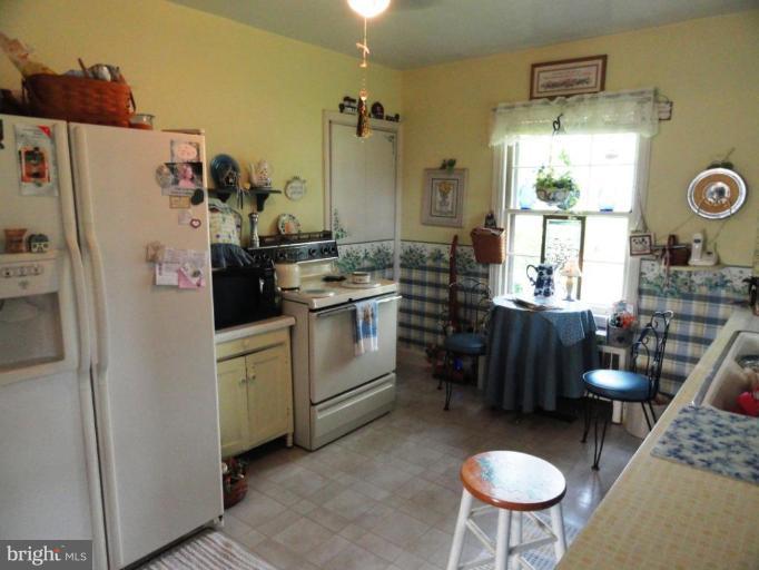 22331 Old Georgetown Road Smithsburg, MD 21783 - Photo 15 of 21 Kitchen