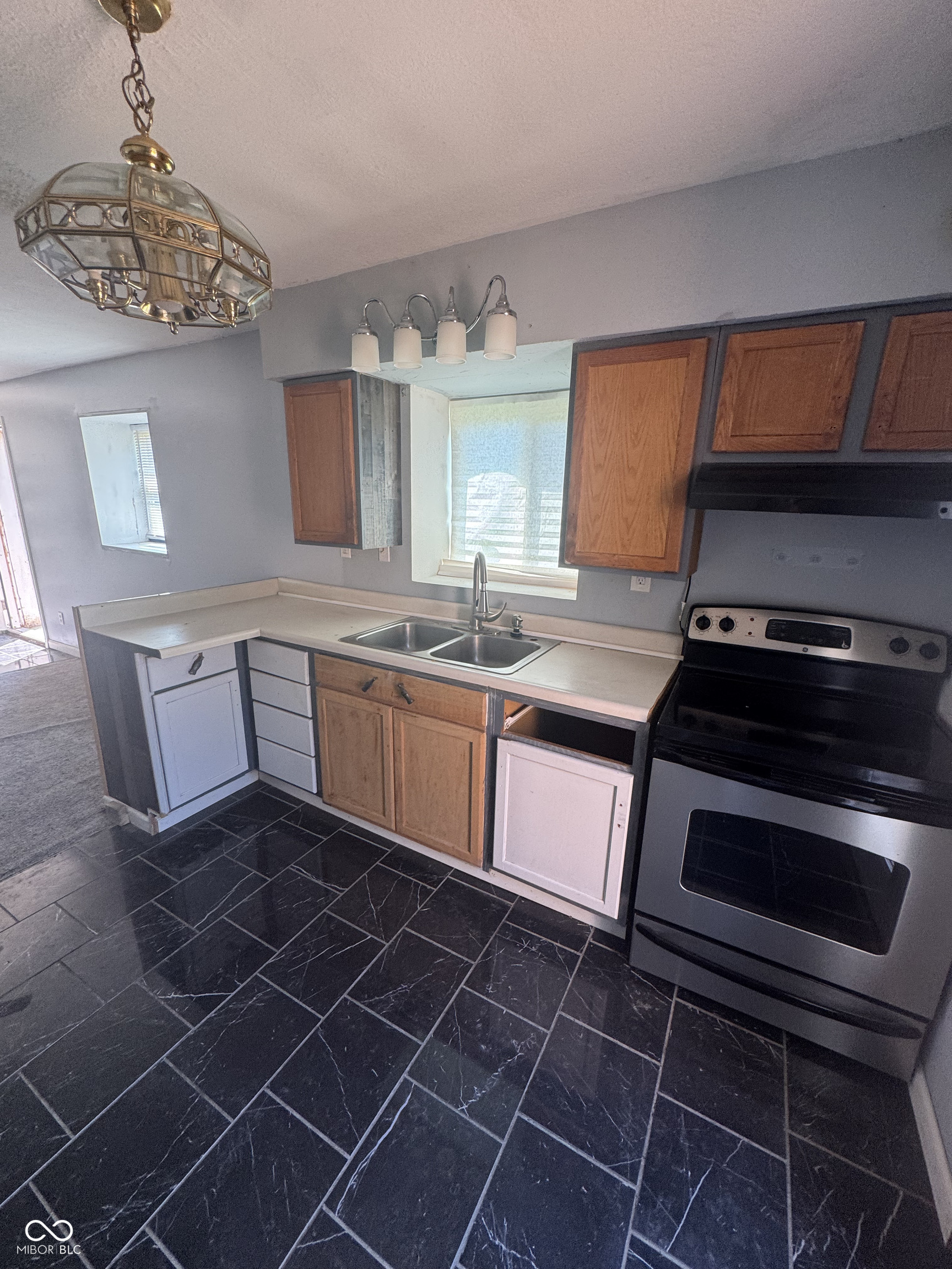218 Cherry Street Greenfield, IN 46140 - Photo 9 of 12
