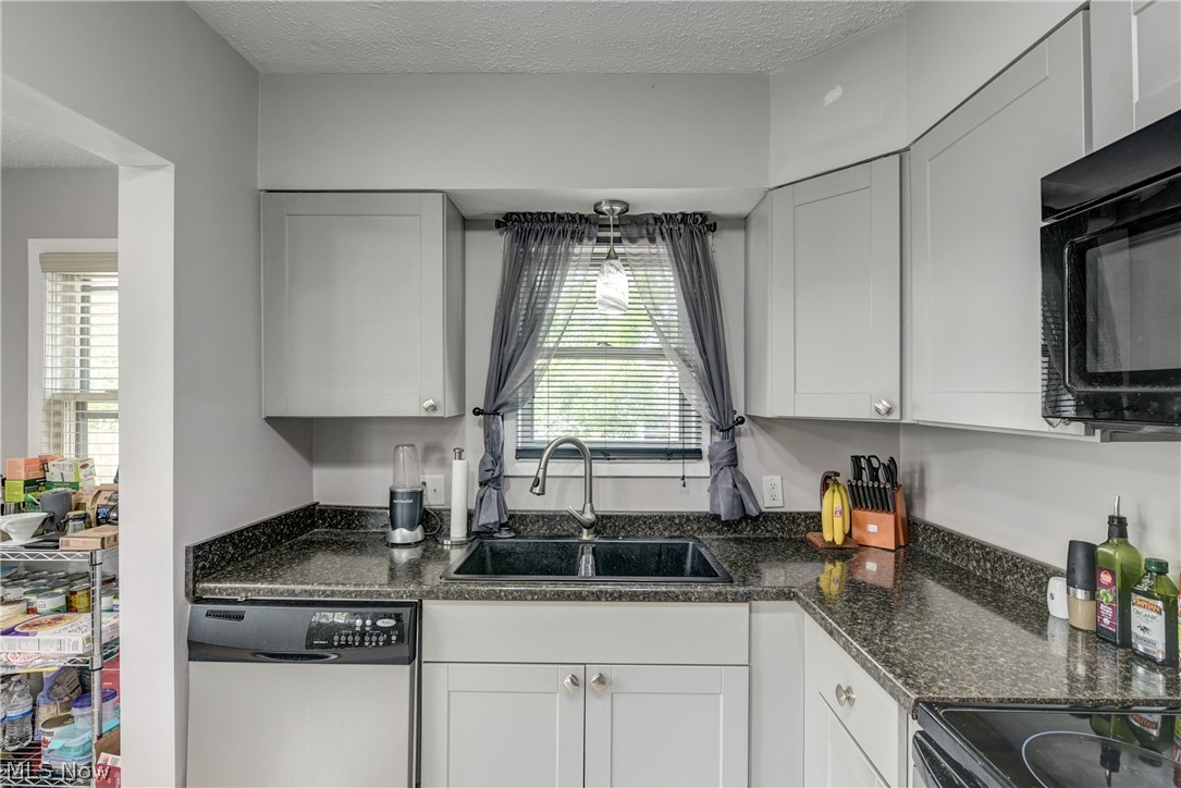 3700 Baird Road Stow, OH 44224 - Photo 15 of 43 Gallery Image 15