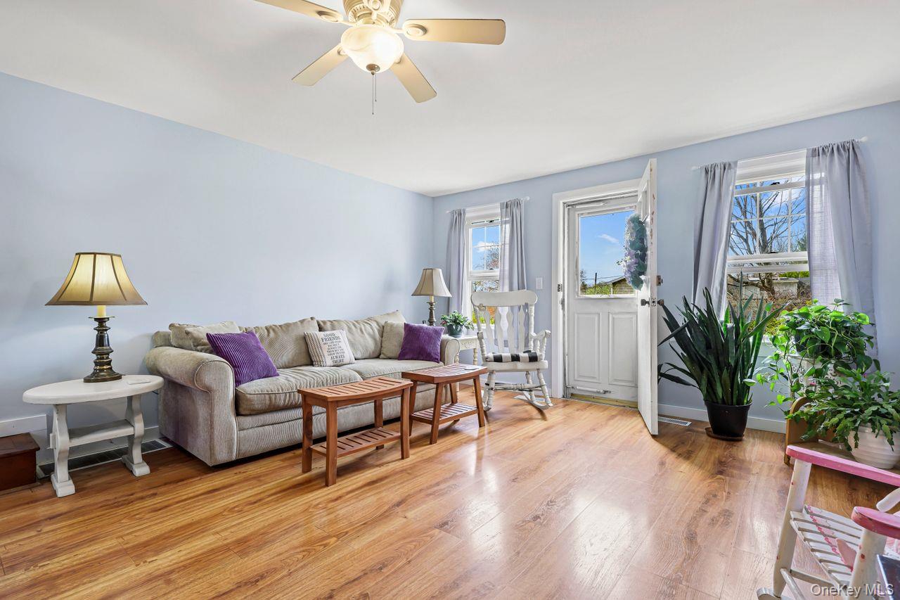 339 North Road Mahopac, NY 10541 - Photo 3 of 27