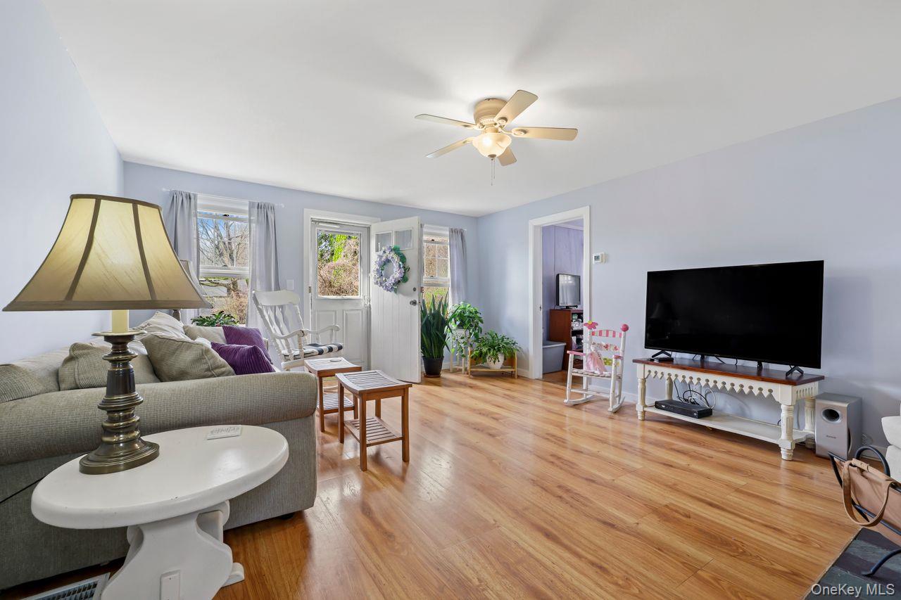 339 North Road Mahopac, NY 10541 - Photo 4 of 27