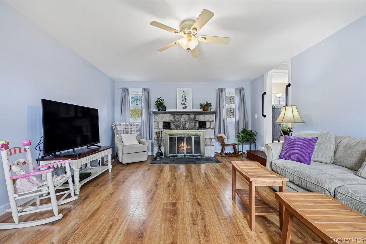 339 North Road Mahopac, NY 10541 - Photo 5 of 27