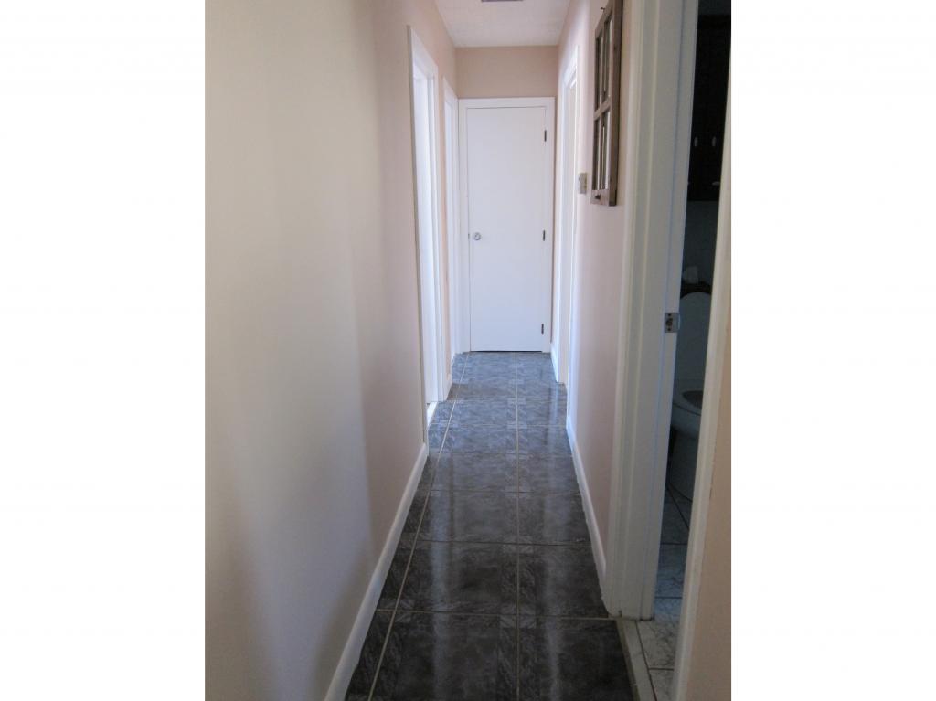 812 Goffstown Road Manchester, NH 03102 - Photo 18 of 36