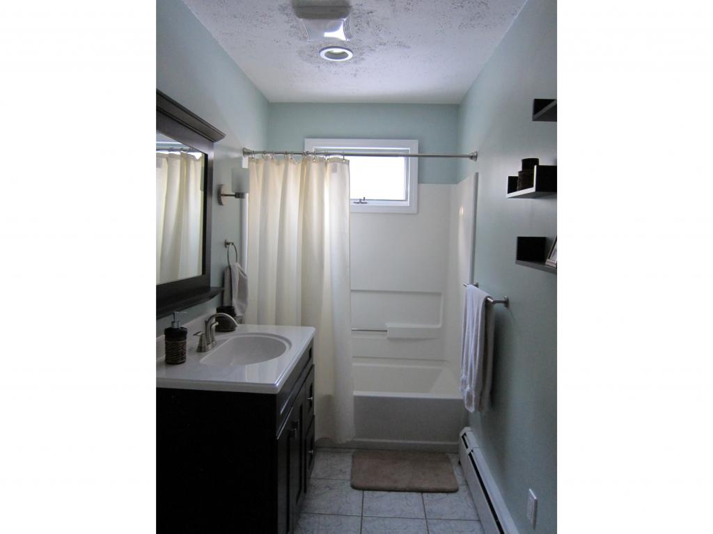 812 Goffstown Road Manchester, NH 03102 - Photo 21 of 36