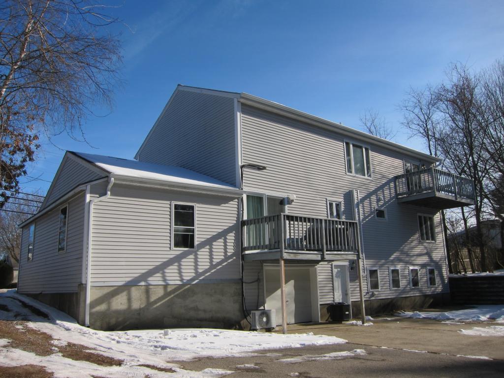 812 Goffstown Road Manchester, NH 03102 - Photo 4 of 36