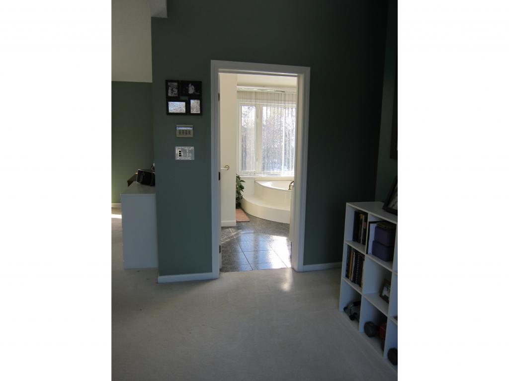 812 Goffstown Road Manchester, NH 03102 - Photo 34 of 36