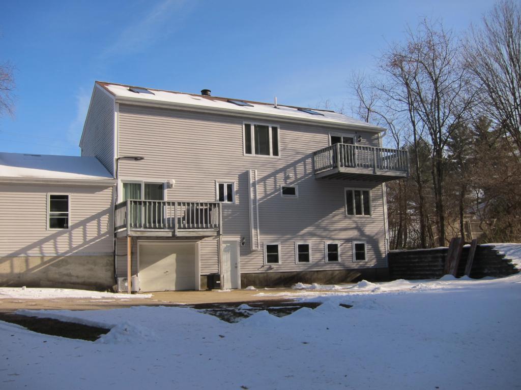 812 Goffstown Road Manchester, NH 03102 - Photo 5 of 36