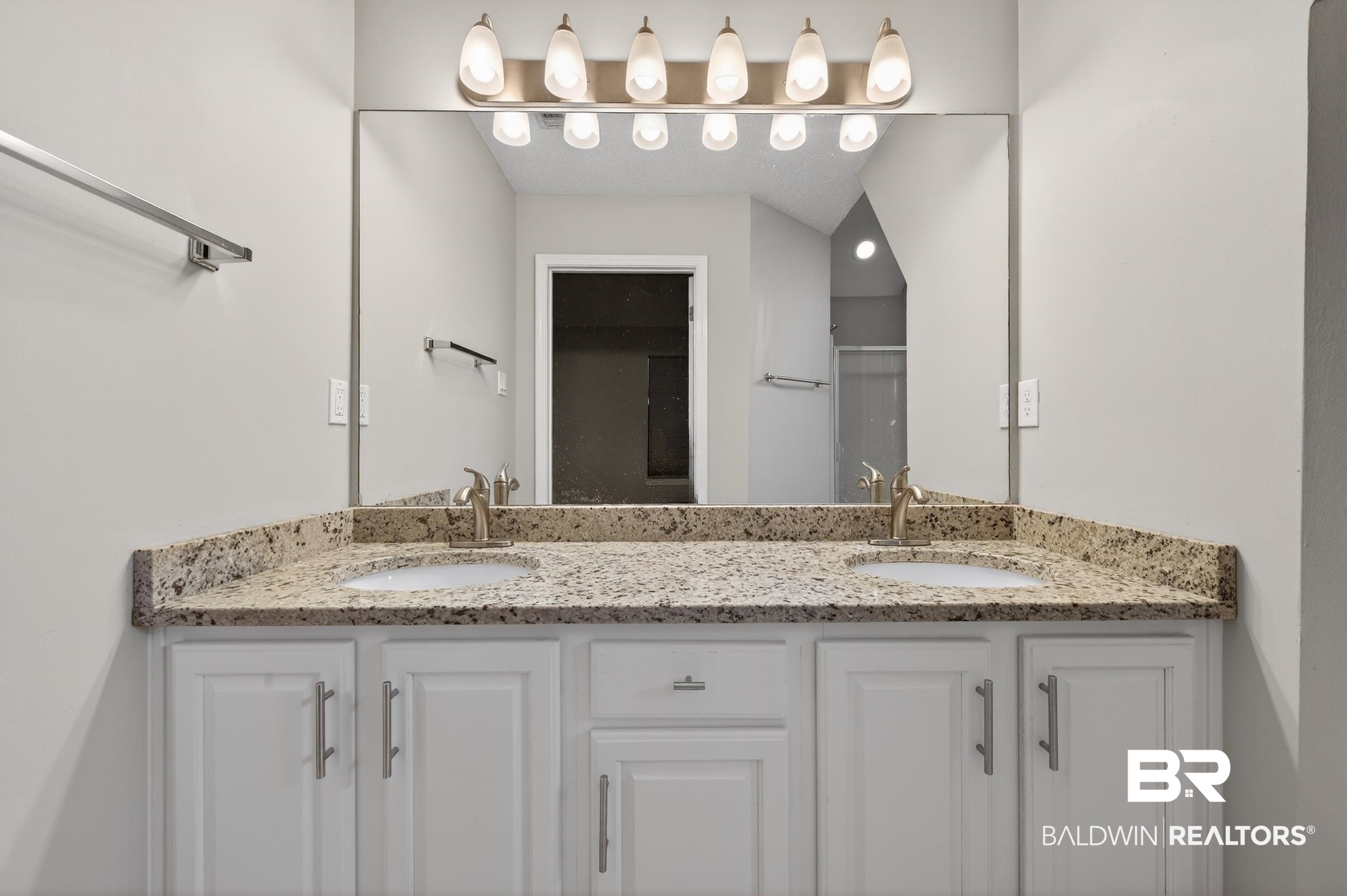 7050 Highpointe Place West Daphne, AL 36527 - Photo 48 of 66 Bathroom featuring double vanity