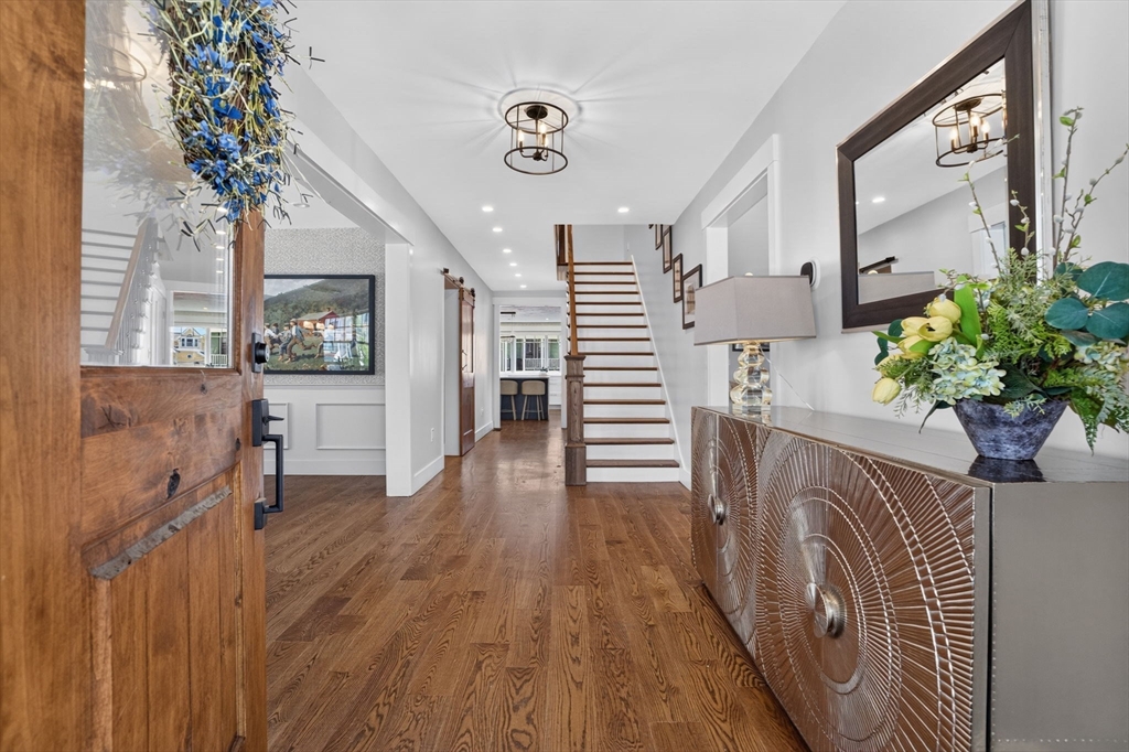 174 Bartlett Road Winthrop, MA 02152 - Photo 4 of 42