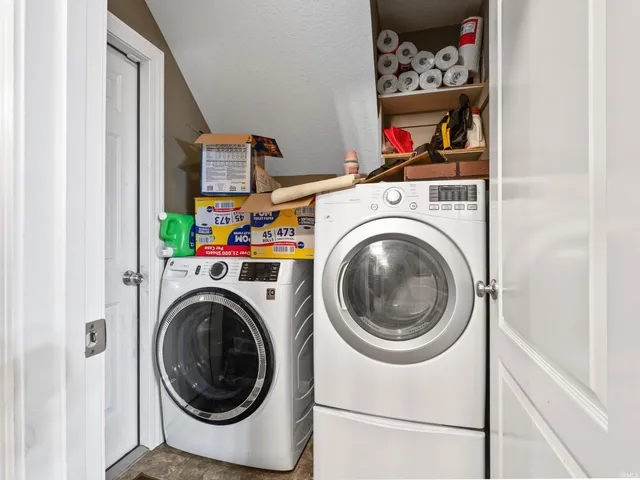 $325,000 | 13239 Magnolia Crk Trail, Fort Wayne, IN 46814