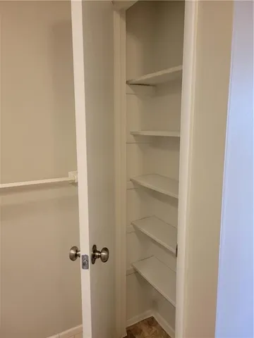 $139,950 | 8221 Santa Fe Drive, Unit 10, Overland Park, KS 66204