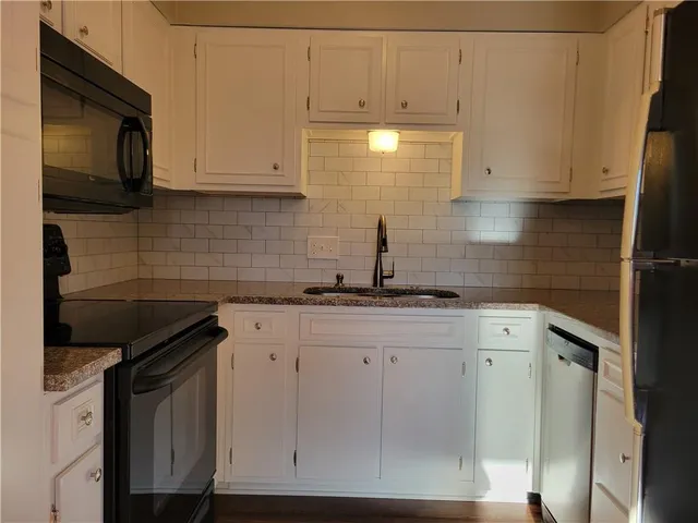 $139,950 | 8221 Santa Fe Drive, Unit 10, Overland Park, KS 66204