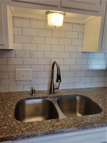 $139,950 | 8221 Santa Fe Drive, Unit 10, Overland Park, KS 66204