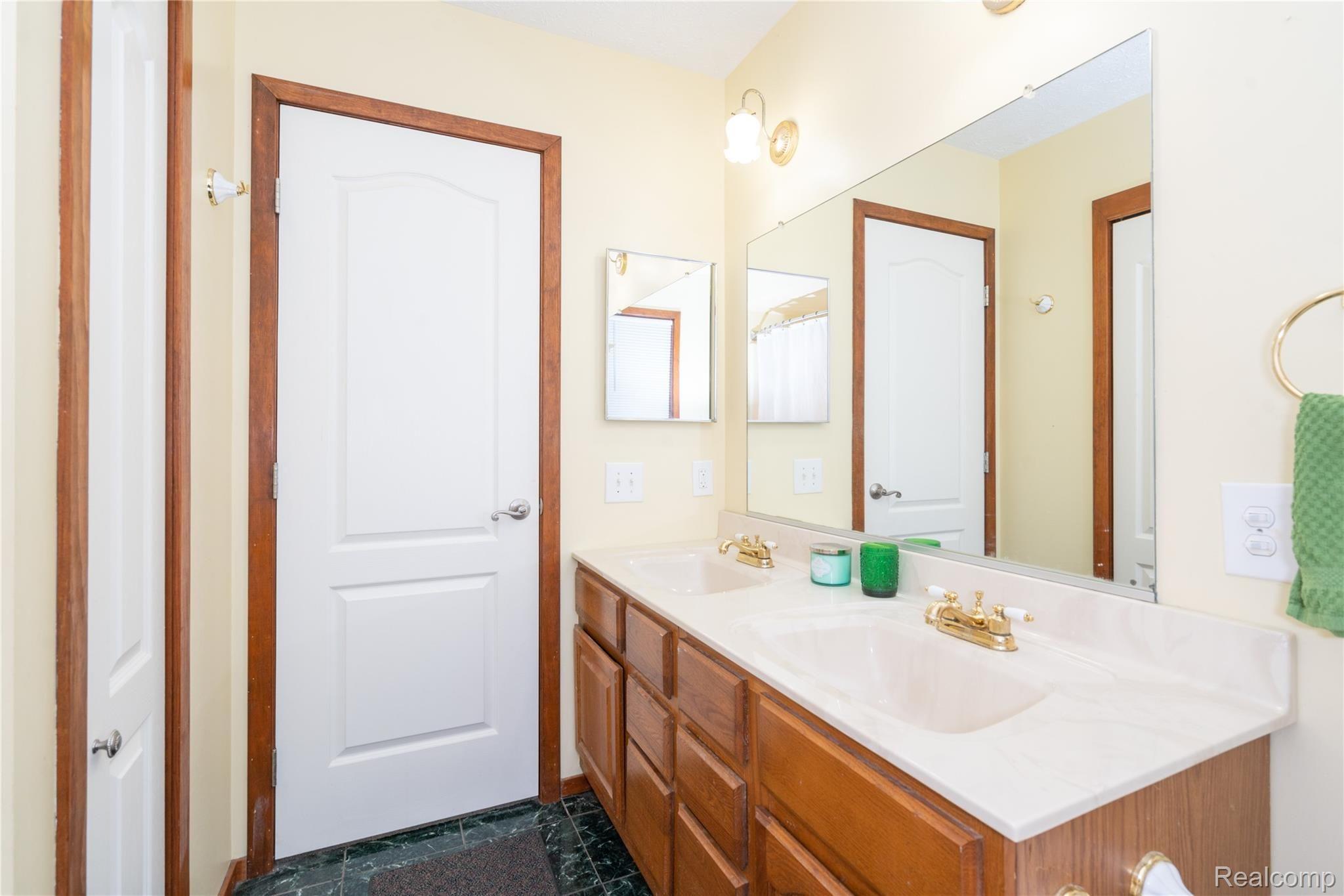 21401 Elwell Road Belleville, MI 48111 - Photo 22 of 44 Bth01-21401 Elwell-1336.jpg