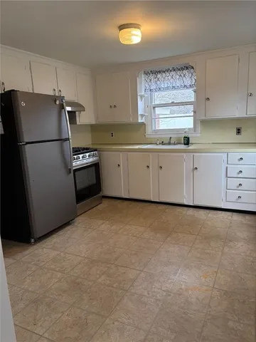 $2,500 | 6 Boxwood Avenue, Westerly, RI 02891