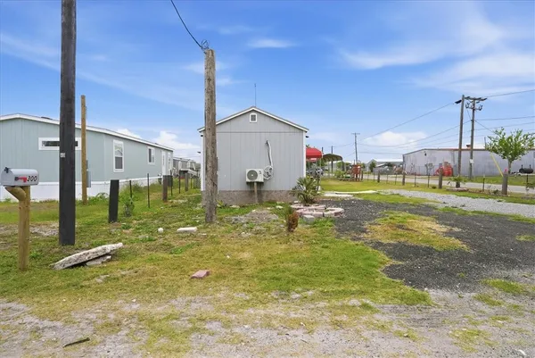$129,000 | 300 Packing House Avenue, Taft, TX 78390