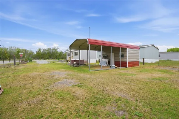 $129,000 | 300 Packing House Avenue, Taft, TX 78390