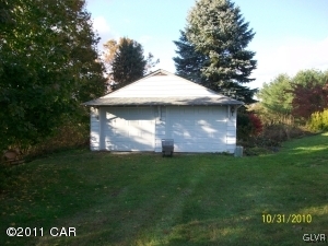 9175 Interchange Road Lehighton, PA 18235 - Photo 3 of 16 2 car det garage only 10 yrs old